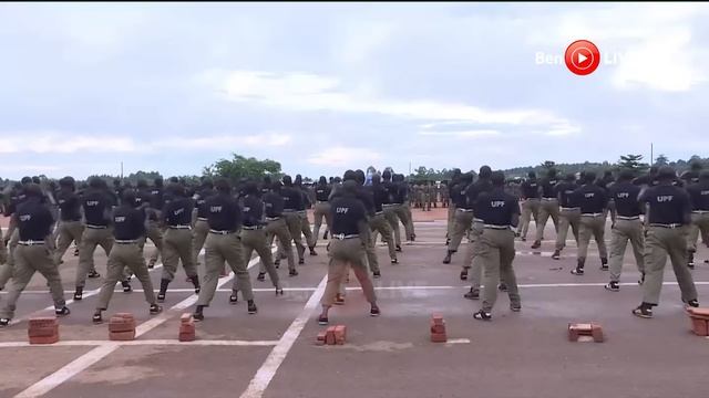 Little Police girl defends self from Men, showcases martial arts skills at Police Training School смотреть онлайн
