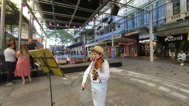 180 3D VR Life Footage   Oscar's Violin