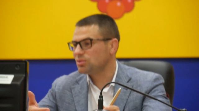 Іван Іщенко відповідає на питання від Віталія Павловського смотреть онлайн