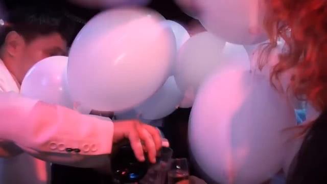 Новый год - поздравление на Дискотеке смотреть онлайн