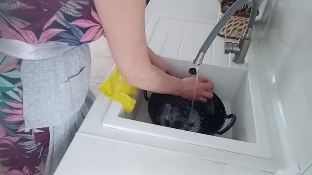 Готовила в новой сковороде// Грибочки с фрикадельками// смотреть онлайн