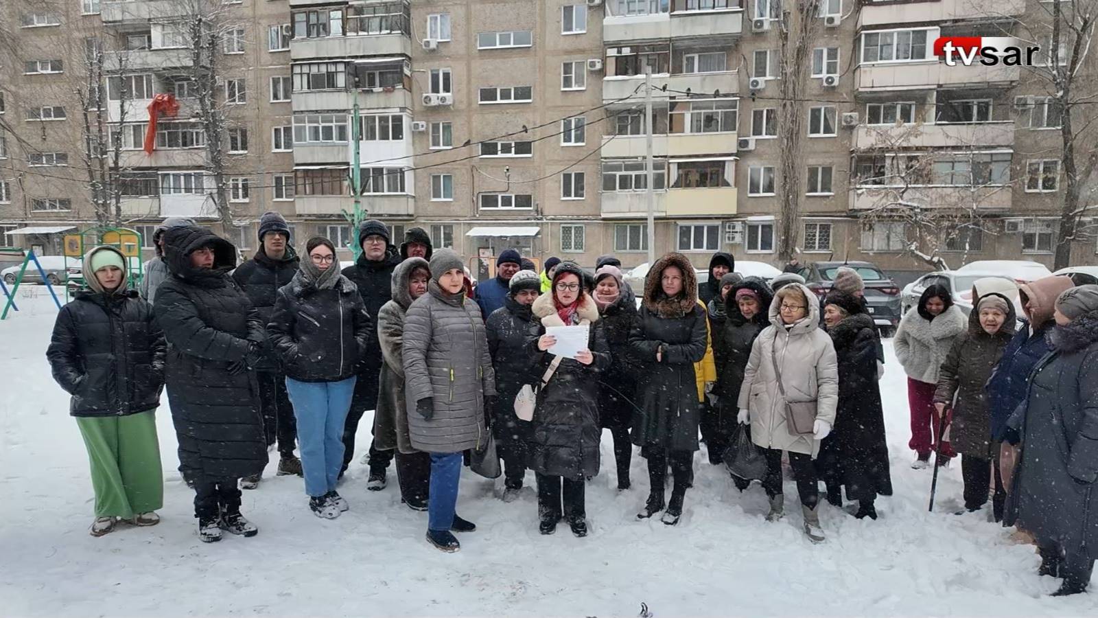 «Задыхаемся!». Отчаявшиеся жители Энгельса просят главу СК и генпрокурора о помощи смотреть онлайн