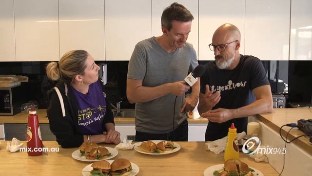 Kymba Has A Crack: Veggie Burgers | Mix945 смотреть онлайн