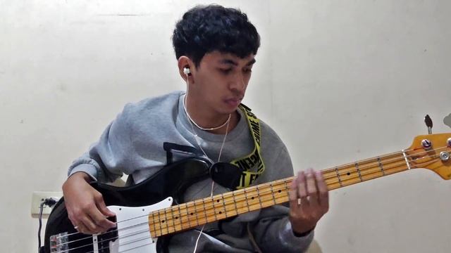 Blender - 5SOS (Bass Cover) смотреть онлайн