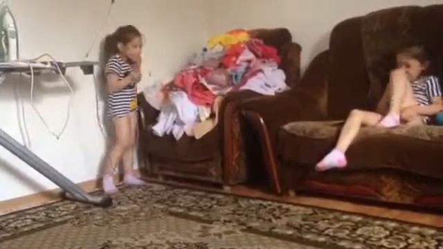 Девочки поют 😂😂😂 "сказка" смотреть онлайн