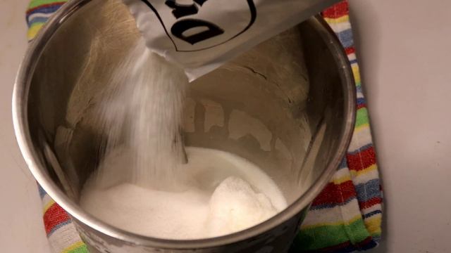 WHIPPING CREAM IN BLENDER USING DREAM WHIPPOWDERവിപ്പിംഗ് പൌഡർ ഉപയോഗിച്ചു മിക്സിയിൽ ക്രീംഉണ്ടാക്കാം смотреть онлайн