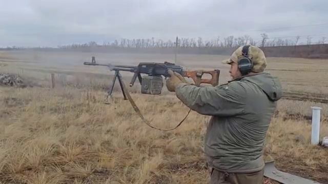 Грамотный пулемётчик творит чудеса смотреть онлайн