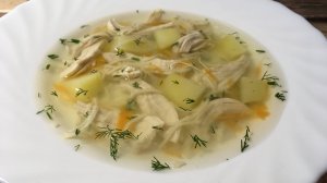 Суп с куриной грудкой и вермишелью