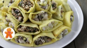 Салат «Ассорти» с курицей в блинных конвертиках