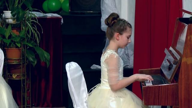 Музичне відділення школи мистецтв “РЕНЕСАНС”, учениці 4-го класу школи для дівчаток “Леді”. смотреть онлайн