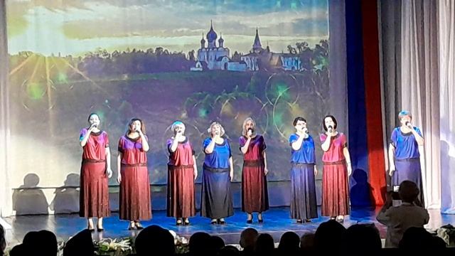 Россию преданно любить