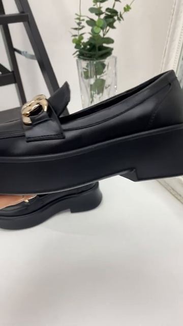 Туфли с цепью черные кожаные (5812-1). Цена: 55 у.е.