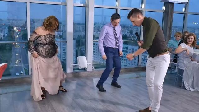 Ведущий хороших мероприятий ХМАО Семионов Антон смотреть онлайн