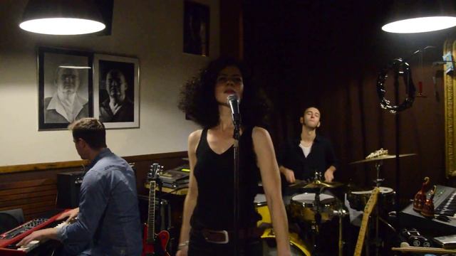 Arita - La Celestina (Lhasa De Sela Cover) @ Le Royal. 06/11/2014