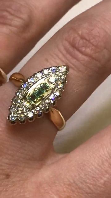 Продано ⛔️Золотое Кольцо СССР 750 МАРКИЗ с Бриллиантами и Изумрудами смотреть онлайн