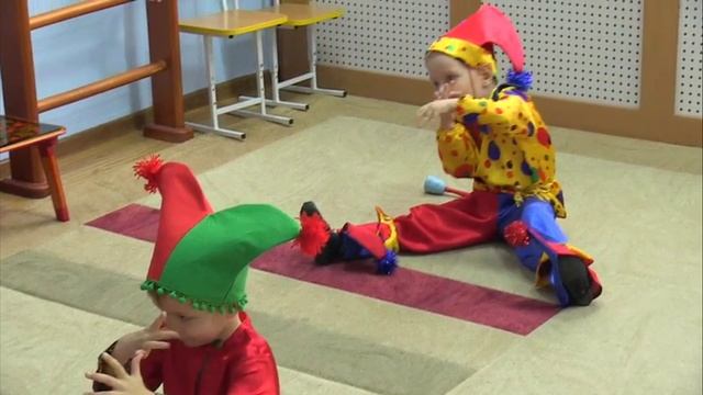 Танец петрушек для дошкольников на новогоднем утреннике.mp4 смотреть онлайн