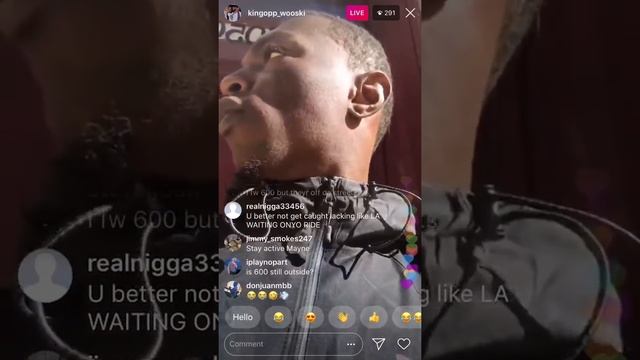 FBG WOOSKI Almost Gets Into Action While Waiting On His Ride Lol смотреть онлайн
