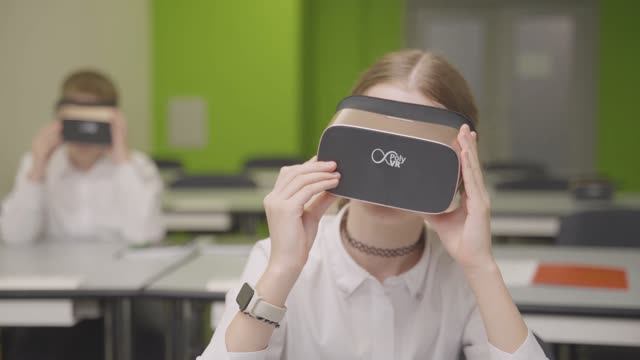 PolyVR смотреть онлайн