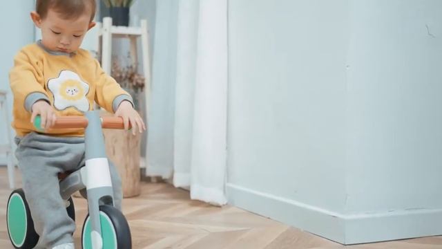 🚴 Беговел Hape — первый шаг к велосипеду! смотреть онлайн