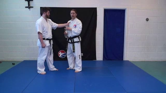 Palm Pressing Block - Joong Gun Tul смотреть онлайн