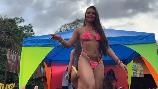 Desfile em trio de todas as modelos no Garota Ki legal 2023 смотреть онлайн