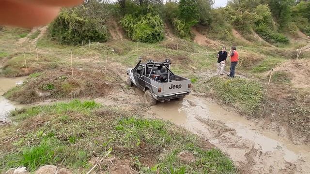 Cherokee XJ Trial Brüggen 2.1 смотреть онлайн