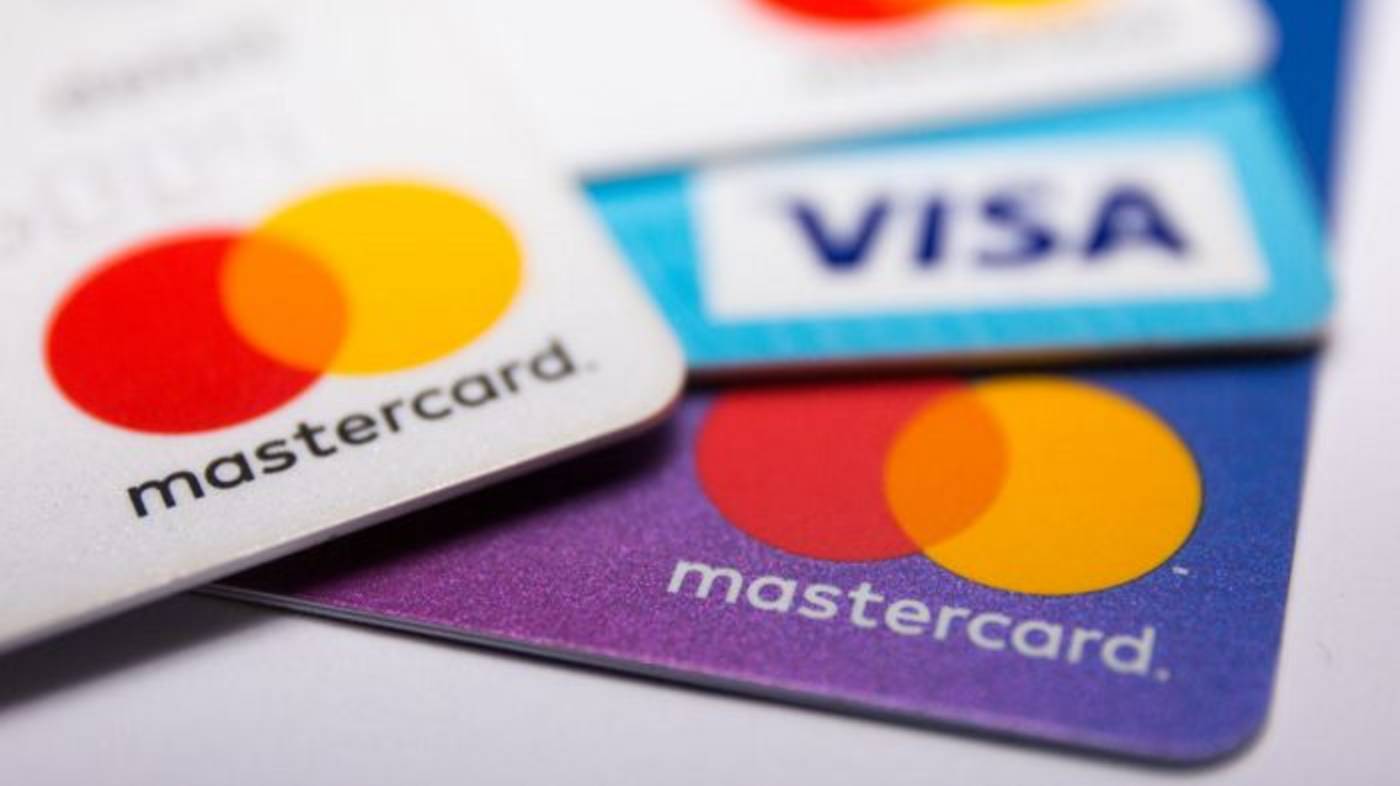 Россиян предупредили о новом способе мошенничества с возвращением Visa и Mastercard
