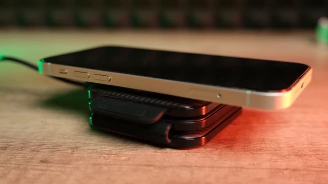 Зарядна станція для всіх гаджетів Apple: огляд Canyon WCS-305 смотреть онлайн