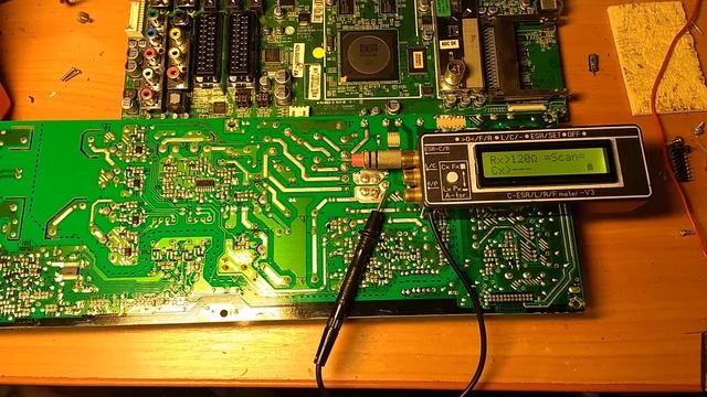LG 42LG6000 Не завжди включається + шуми на зображенні