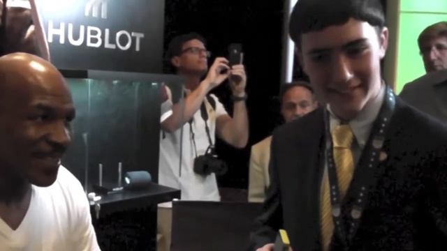 Mike Tyson does The Hangover with Brian Reynolds смотреть онлайн