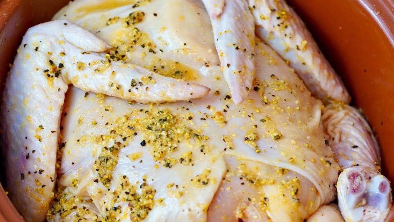 ВКУСНЕЙШАЯ Курочка! Как тушёнка! Так Курицу мало кто готовит, а зря! смотреть онлайн