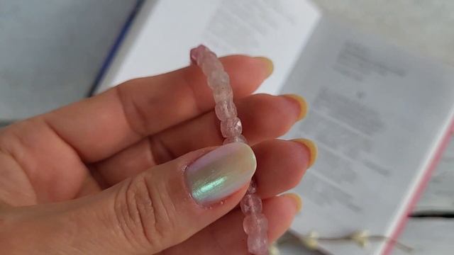 Браслет из кварца клубничного смотреть онлайн