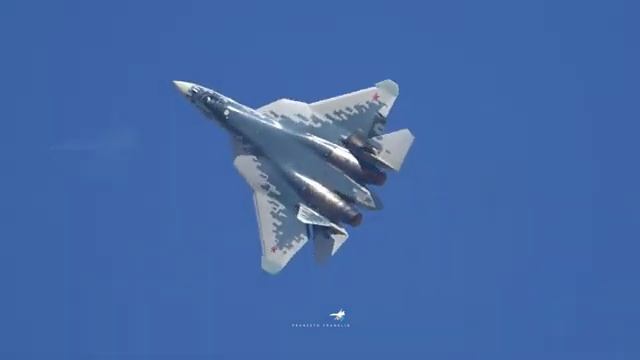 Полная демонстрация высшего пилотажа Су-57 смотреть онлайн