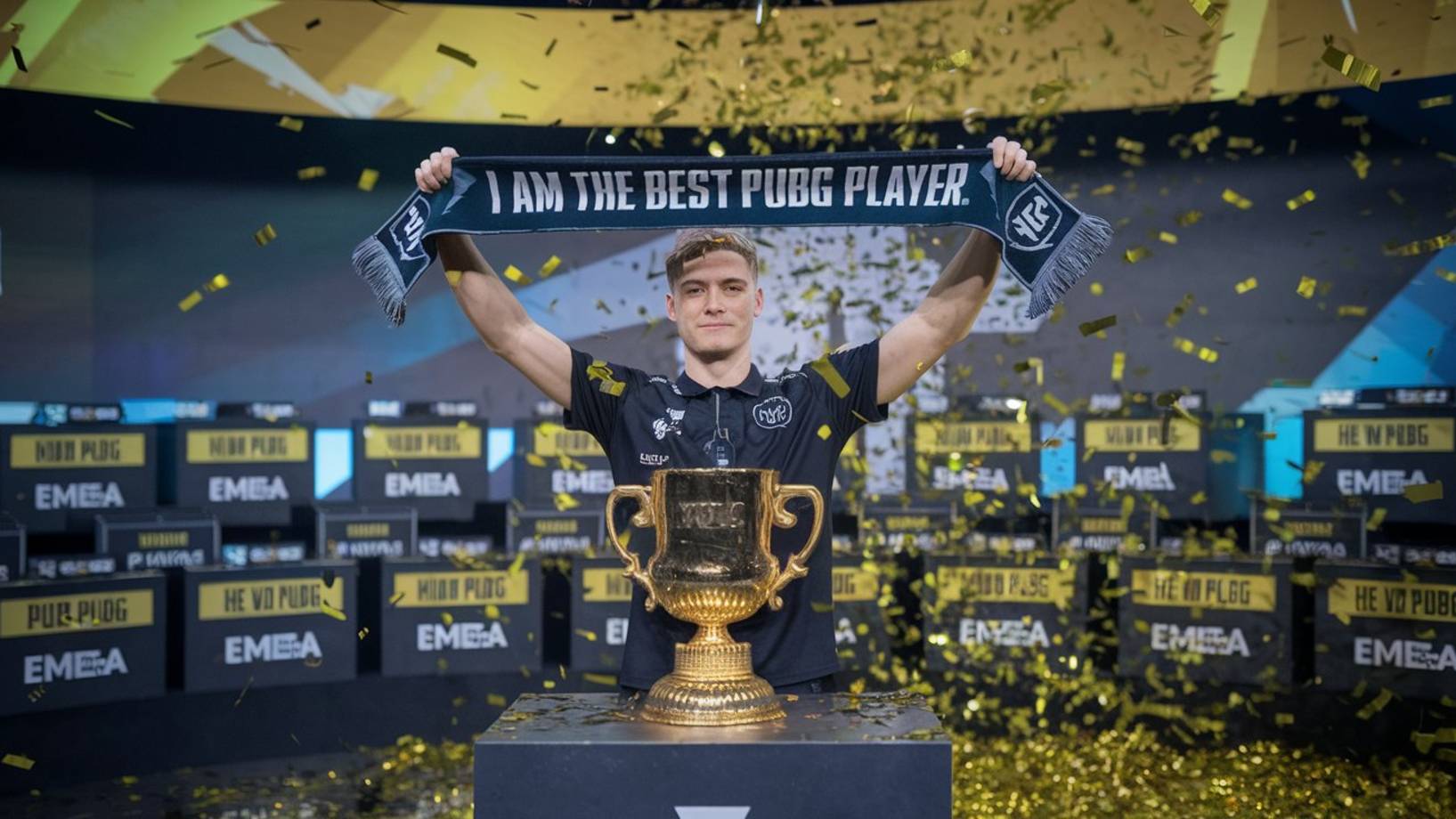 КАК СТАТЬ КИБЕРСПОРТСМЕНОМ PUBG: BATTLEGROUNDS В 2025 ЗАРАБАТЫВАТЬ ИГРАЯ PUBG: BATTLEGROUNDS ! смотреть онлайн