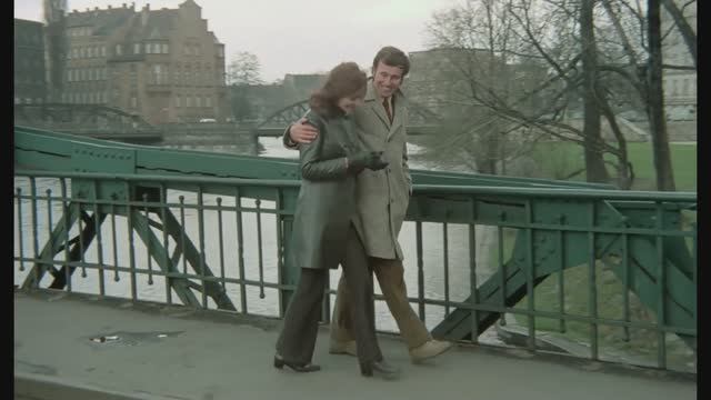 Frank Sinatra - The World We Knew смотреть онлайн