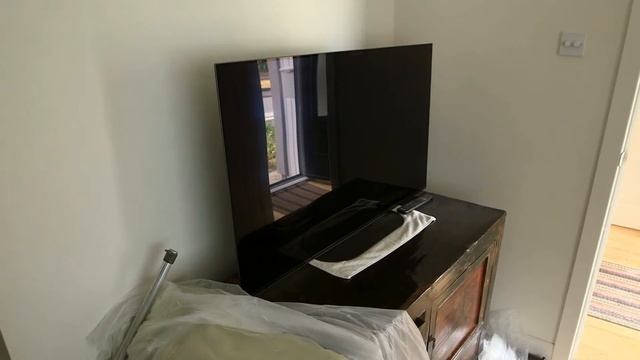 Love It or List It Brilliant Builds S05E02 Wonderous Walls смотреть онлайн