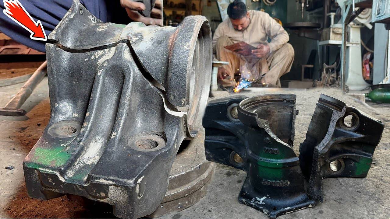 Заднее рессорно-поворотное седло грузовика было сломано на 3 части и мастерски отремонтировано снова смотреть онлайн