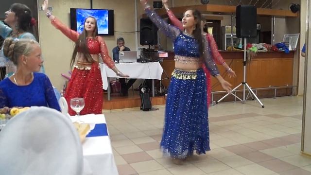 Ах эта свадьба пела и плясала