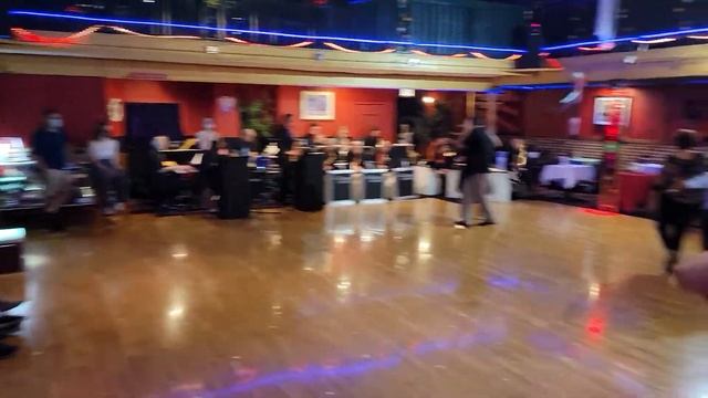 APOL Orchestra at Floating on a Melody Ballroom in Lyons смотреть онлайн