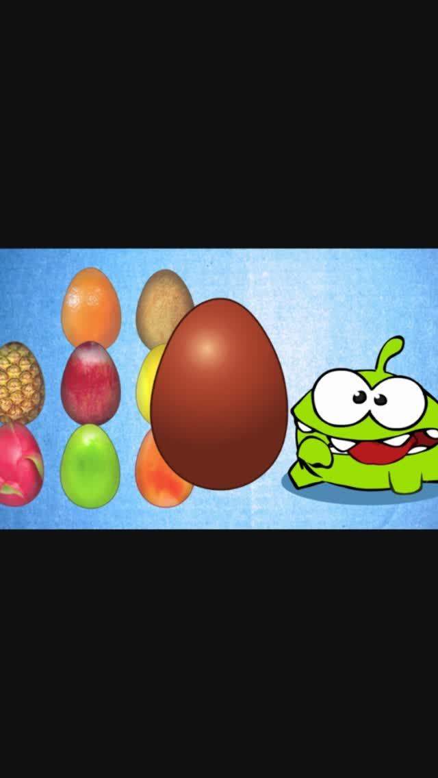 Ам Ням ест фруктовые Киндер Сюрпризы. Коллекция Маша и Медведь. 1 часть. #shorts #амням смотреть онлайн