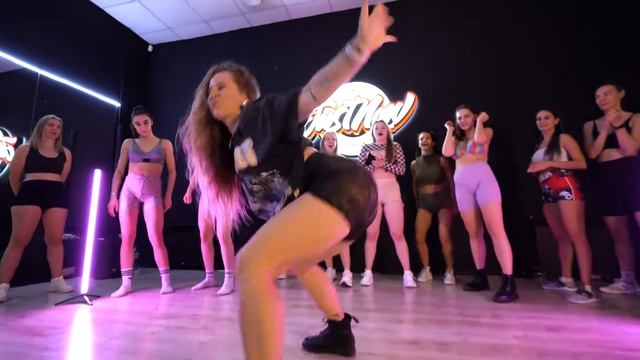 Dancehall Kari Gyal. Sean Paul ft. Busta Rhymes - Make It Clap. Krasnodar 2022 смотреть онлайн