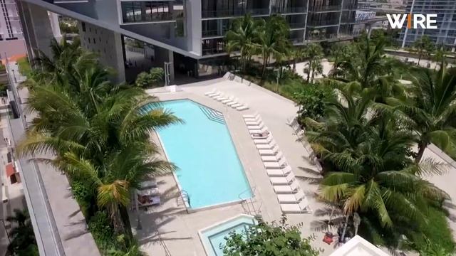 Reach & Rise Brickell смотреть онлайн