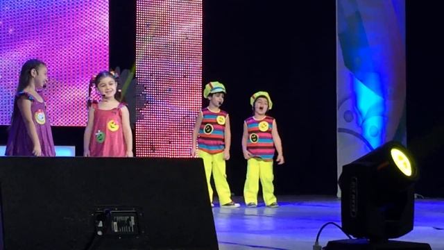 Im Papiki Hayastan (Arevner)