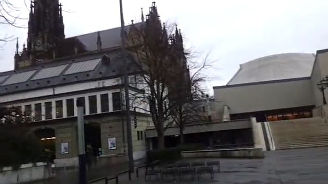 Basel, Fountain at the theater смотреть онлайн