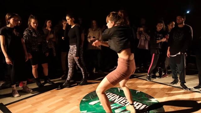 1/2 DH PRO | SOPHIE FLOW VS VK | DANCEHALL PULL UP 2019