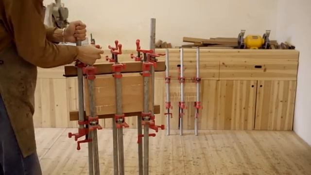 Япония. Японский мастер делает кровать из массива ореха. От доски до изделия. смотреть онлайн