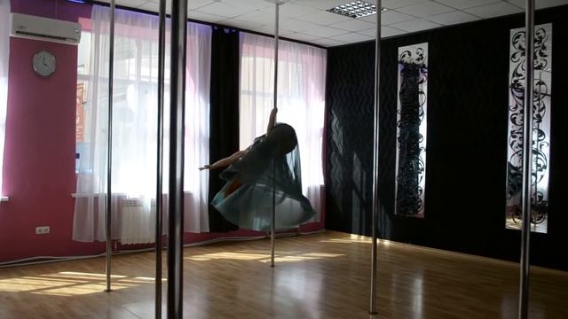 Виктория Вишневская, тренер ROYAL pole dance