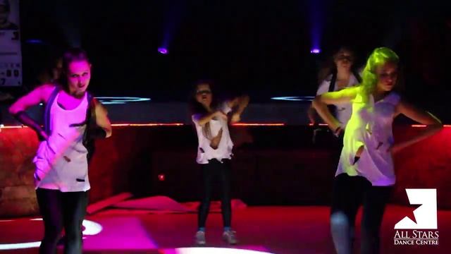 Группа Miss Lock по Waacking - All Stars Halloween 2011 харьков