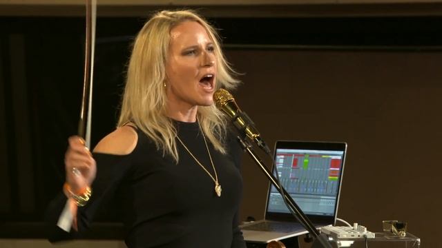 Laura Escudé: 'Transmute' live | Loop смотреть онлайн