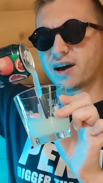 Обзор коктейля Super HooCH смотреть онлайн